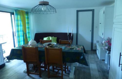 Rochefort Apartment | Le volcan
