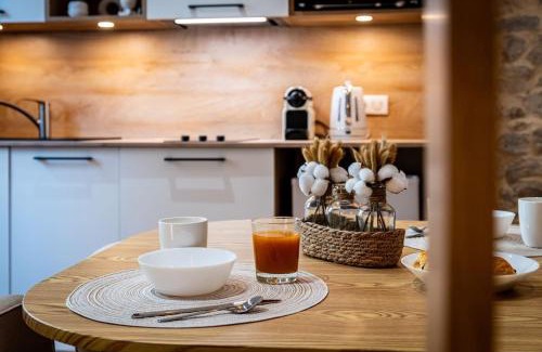 Faubourg North Apartment | Le Volnay
