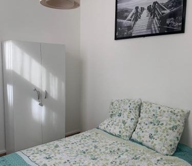 Saint-Quentin Apartment | Le Voltaire 4 chez Adrien Hyper centre