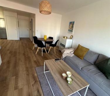 Juan-les-Pins Apartment | Le Wilson Palace