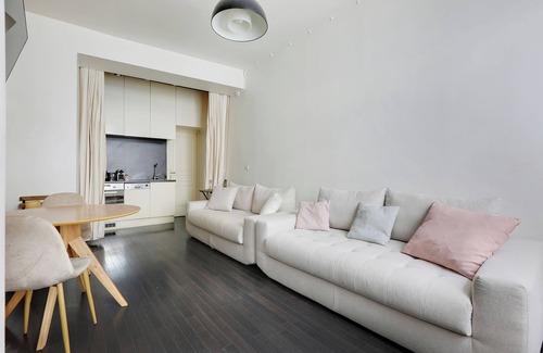 2nd Arrondissement Apartment | Le Zebbrre