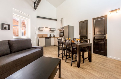 Tourcoing Apartment | Le Zen, Appartement Avec Fauteuil Massant!