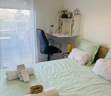 Cergy House | Le ZenRoom - Paris à 30min via ligne A ou L