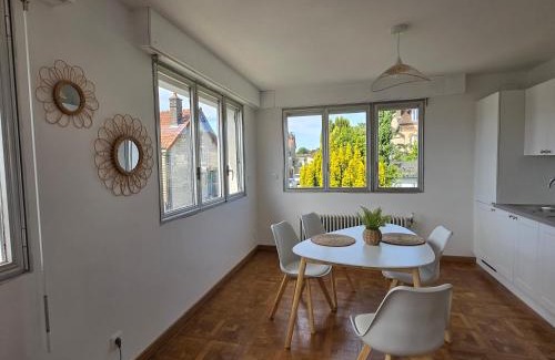 Sainte-Savine Apartment | Le1bis - T2 50 M2 tout équipé - Place de parking Privée