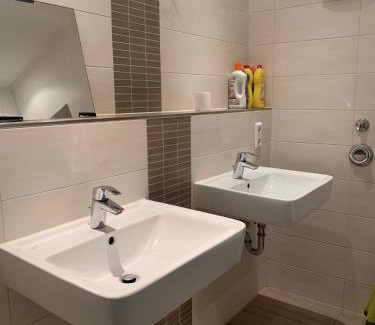 Zentrum-Ost Apartment | LEA Apartments Zentrum Ost mit Stellplatz