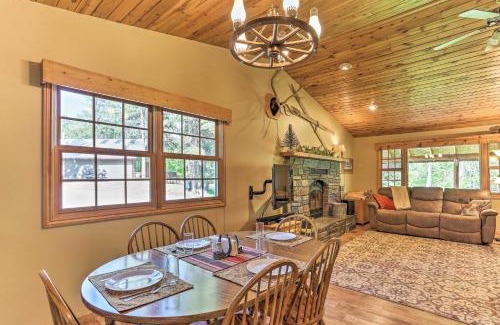 Lead House | Lead Cabin about 9 Mi to Deadwood Hot Tub and Patio!