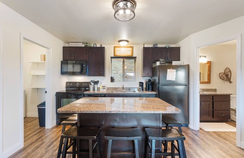 Deadwood House | Lead Upper Duplex - 2BR/1BA