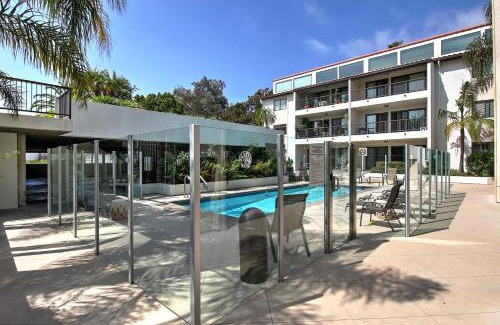 East Mesa House | Leadbetter Beach Retreat