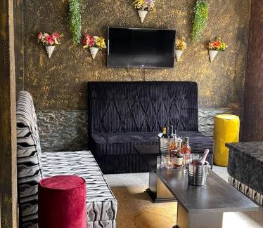Igwuruta Hotel | Leadwort Hotel