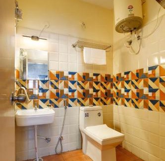 D Souza Layout Apartment | Leaf Luxe at Lavelle Road AC 3BHK in CBD Bangalore