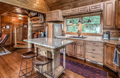 Foxfire Estates House | Leaf Peeper Point - Mountain View | Hot Tub | Game Room