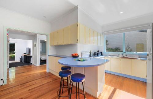 Inverloch House | Leafy Seaside Haven Florida Avenue