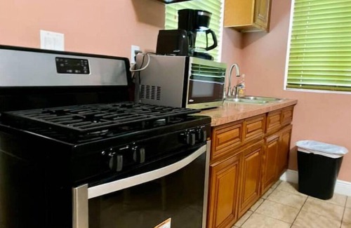 Nassau Apartment | Leah's Heaven - Cozy One Bedroom Suite