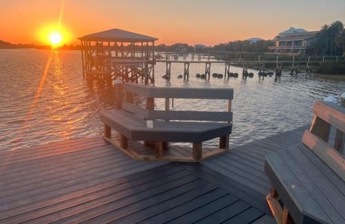 Cedar Key House | Leaning Oak Bungalow