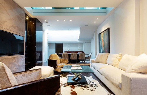 Havering House | Ledbury Luxe, by Veeve