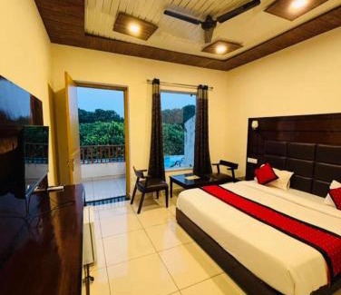 Bail Parao Hotel | Lee corbett Resort A Unit of The Corbett Royal King
