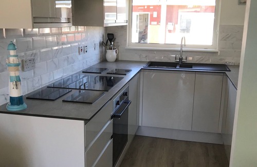 Dartmouth Ski Chalet | LEE'S CHALET, NORTON PARK, Dartmouth, 2 bedrooms, sleeps 4