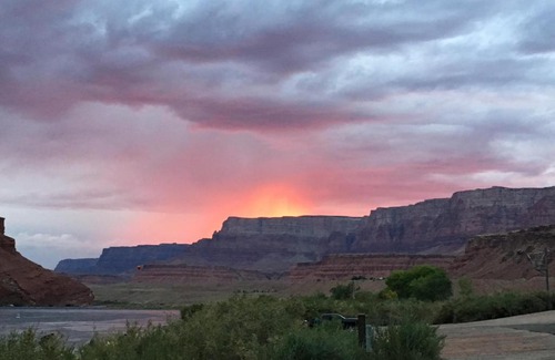 Marble Canyon Hotel | Lee's Ferry Lodge at Vermilion Cliffs