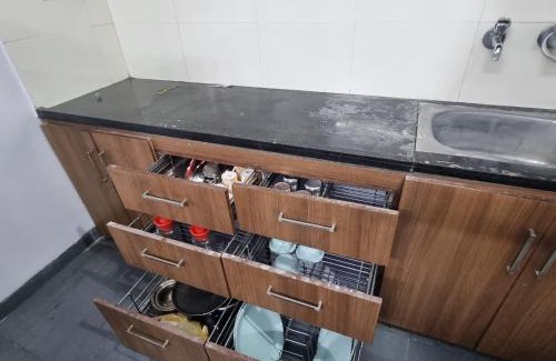 Indore Apartment | Leela Home stay Indore - Marigold - One bedroom with kitchen and large balcony