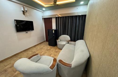Indore Apartment | Leela Homestay Indore - Orchid - One Bedroom with Hall and balcony