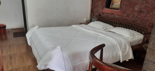 Panchgani House | Leela villa - Ancient Redstone Escape