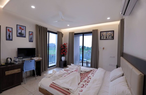 Rajpipla Hotel | Leena Resort