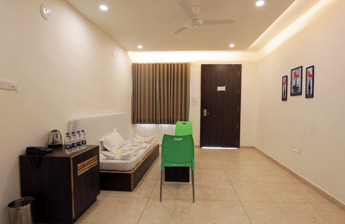 Rajpipla Hotel | Leena Resort