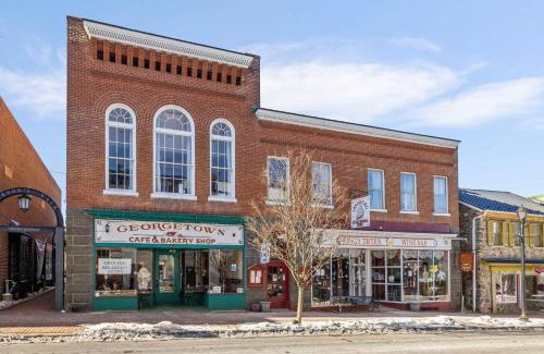 Leesburg's Old and Historic District Hotel | Leesburg Colonial Inn
