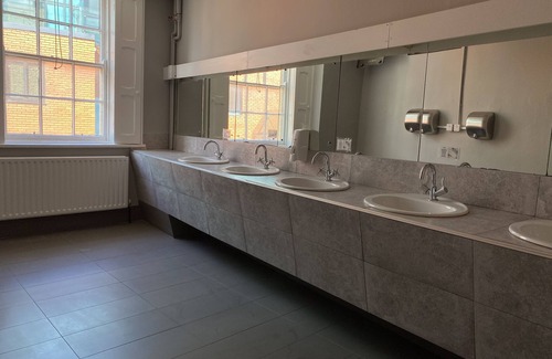 Broadstone Hostel | Leevin Hostel Mountjoy
