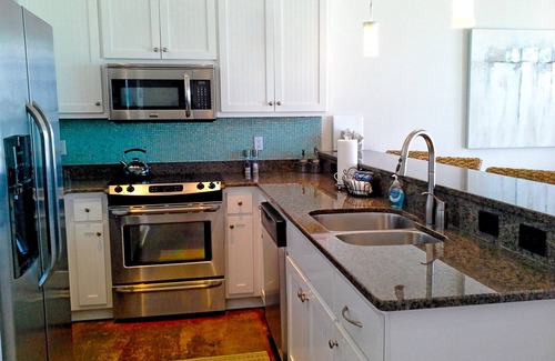 Seagrove Beach Condo | LEEWARD 1 - WALK TO SEASIDE FOR LUNCH Booking 2026!