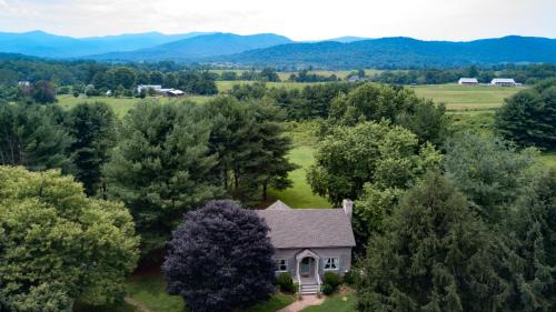 Washington House | LeFay Cottage at Little Washington