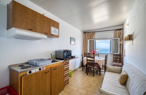 Agia Galini Apartment | Lefteri's Rooms III (Apartment With Balcony)
