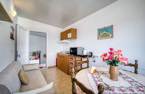Agia Galini Apartment | Lefteri's Rooms III (Apartment With Balcony)