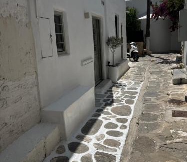 Parikia House | Lefteris Home