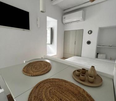 Parikia House | Lefteris Home