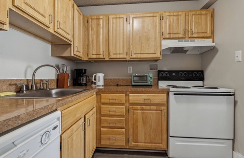 Richmond Apartment | Legacy at Imperial Village 303 I 2 Bed 2 Bath