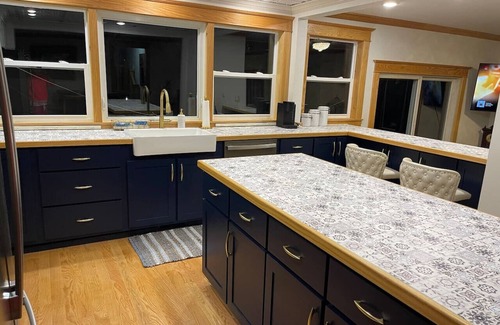 Eau Claire House | Legacy Farm! WaterFront 1920’s Flair (Adults Only)