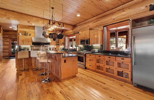 Heber Cabin | Legacy Lodge & Barn Retreat, Sleeps 42