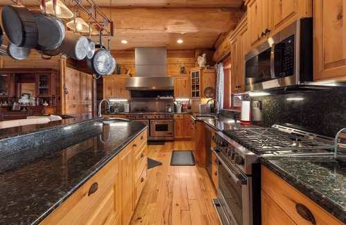 Heber Cabin | Legacy Lodge & Barn Retreat, Sleeps 42