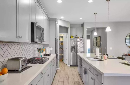 San Tan Valley House | Legacy Sports/Bell Bank Park get away with pool
