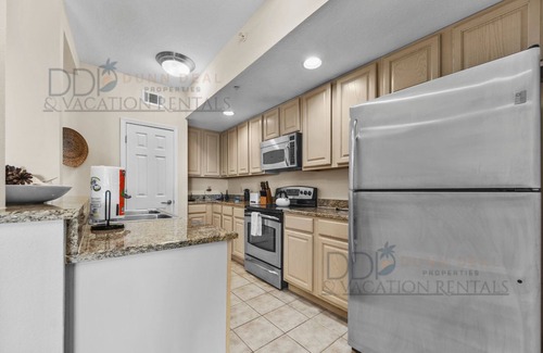Gulfport Condo | Legacy Tower 2 #1106 Overlooks the beautiful Gulf of Mexico!