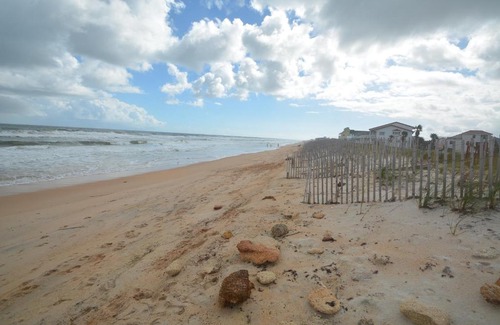Marineland Acres House | Legasea a gorgeous 5 bed4 Bath Luxury Beach House Hot Tub Fenced Yard