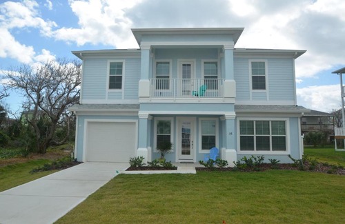 Marineland Acres House | Legasea a gorgeous 5 bed4 Bath Luxury Beach House Hot Tub Fenced Yard