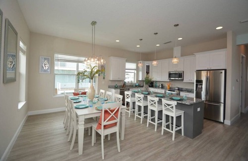 Marineland Acres House | Legasea Beachside Heated Swim Spa Fenced Yard