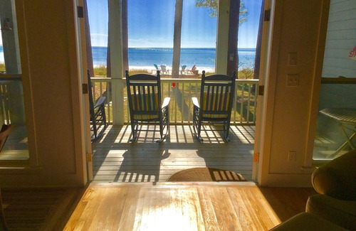 Panacea House | "Legasea," Old Florida Beachfront Charm with Two Screen Porches, Sleeps 7