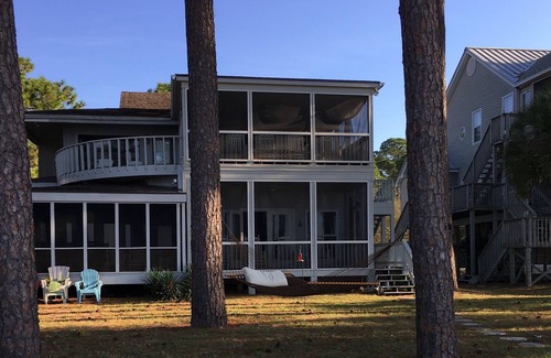 Panacea House | "Legasea," Old Florida Beachfront Charm with Two Screen Porches, Sleeps 7