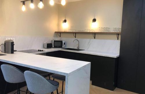 Macon Apartment | Legend - Parking privé - Gare - Centre ville - Quai de Saône - fibre