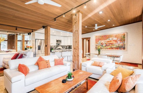 Olympic Valley House | LEGENDARY OLYMPIC VALLEY HOME: PERFECT FOR FAMILY REUNIONS AND GETAWAYS