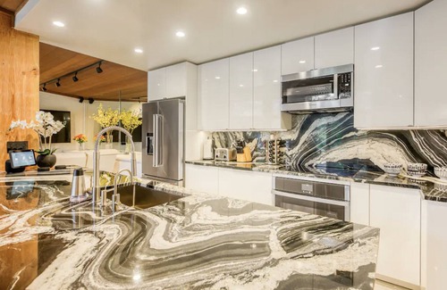 Olympic Valley House | LEGENDARY OLYMPIC VALLEY HOME: PERFECT FOR FAMILY REUNIONS AND GETAWAYS