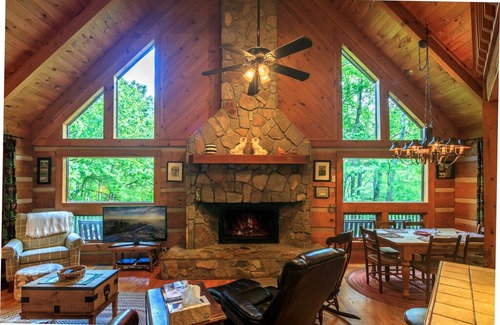 Sugar Grove Cabin | Legends 2 Bedroom 2.5 bath Log Cabin in Valle Crucis NC